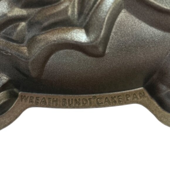 Nordic Ware Seasonal Holiday Wreath Bundt Cake Pan - Picture 7 of 7